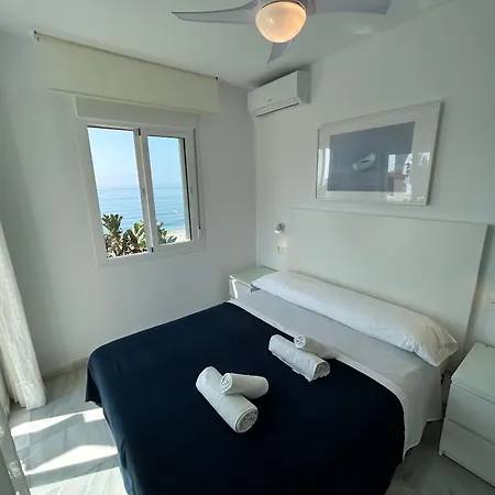 En Primera Linea De Playa Apartment Torrox